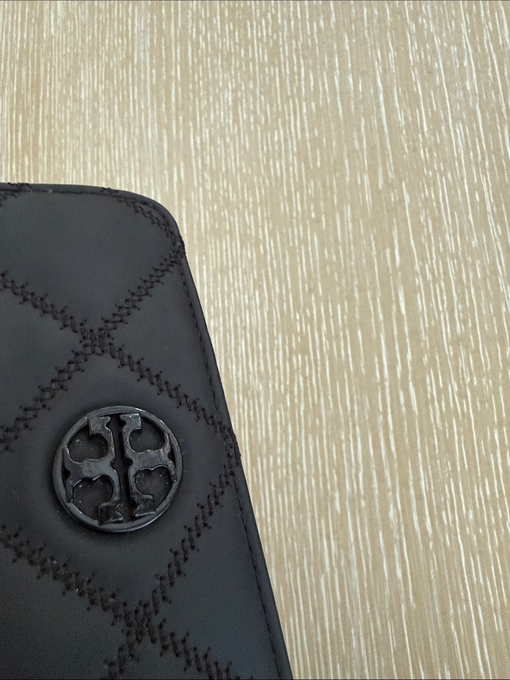 Tory Burch Willa Matte Black Quilted Zip-Around Wallet with Logo Bifold Wallet - Picture 6 of 10